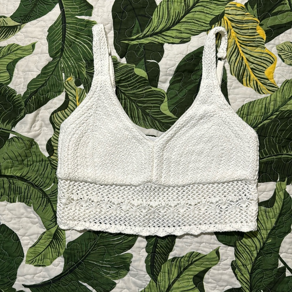 Hollister crochet crop top